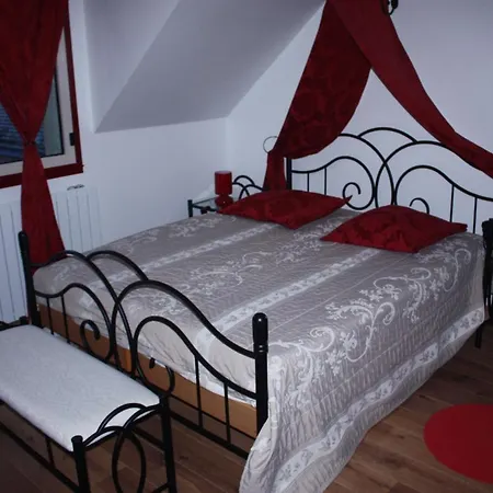 Domaine De Brittia Bed & Breakfast