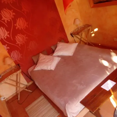 Domaine De Brittia Bed & Breakfast