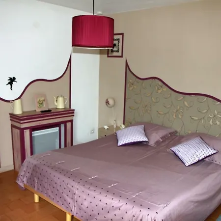 Domaine De Brittia Bed & Breakfast